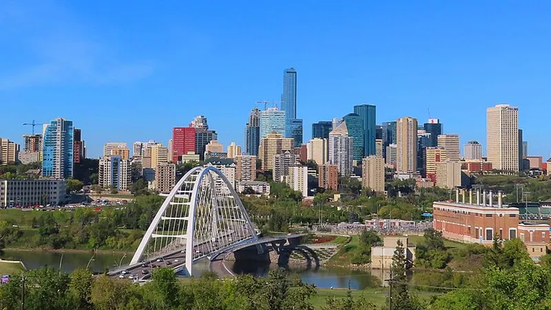 Edmonton skyline — Auto hub in Canada