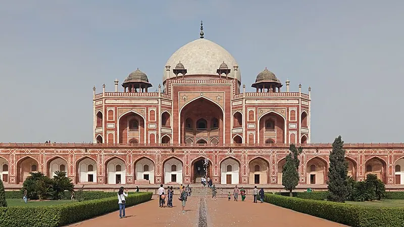 Delhi skyline — Direct-to-Consumer Fashion Brands hub in India