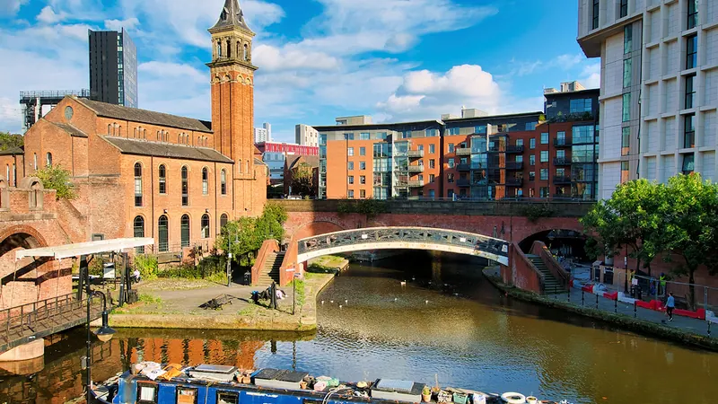 Manchester skyline — Gaming hub in the United Kingdom