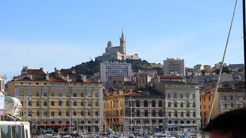 Marseille skyline — Retail hub in France
