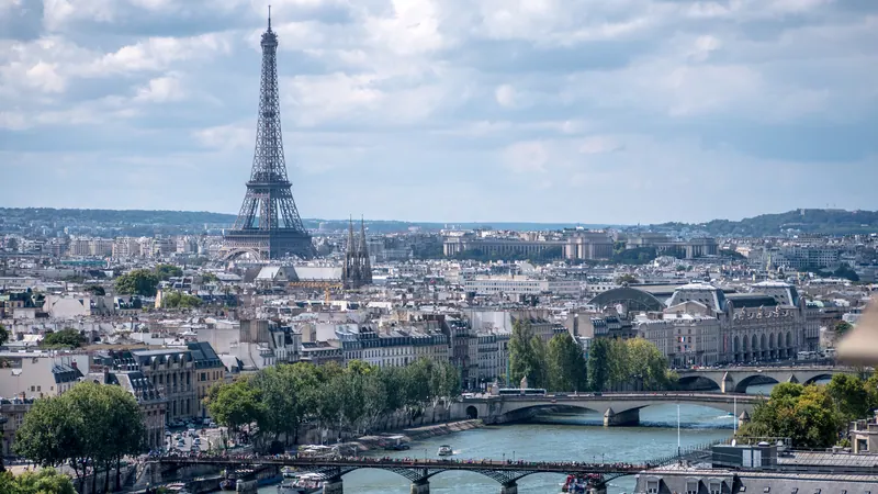Paris skyline — Retail hub in France