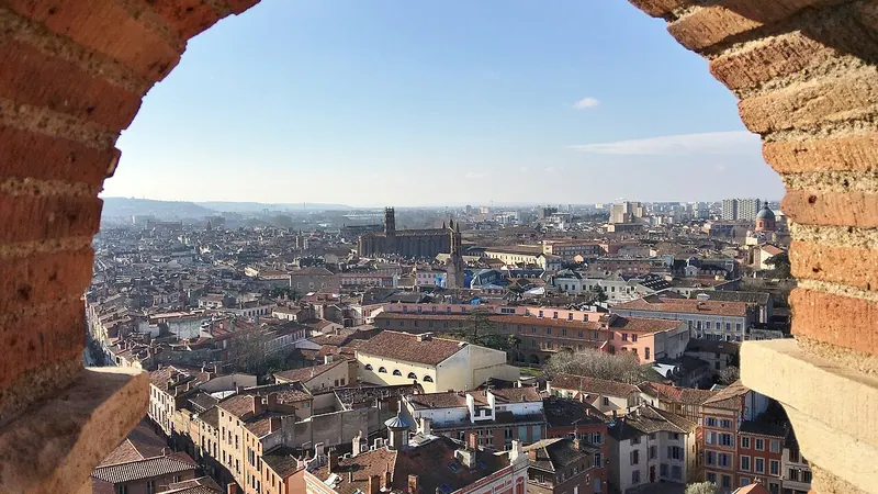 Toulouse skyline — Retail hub in France