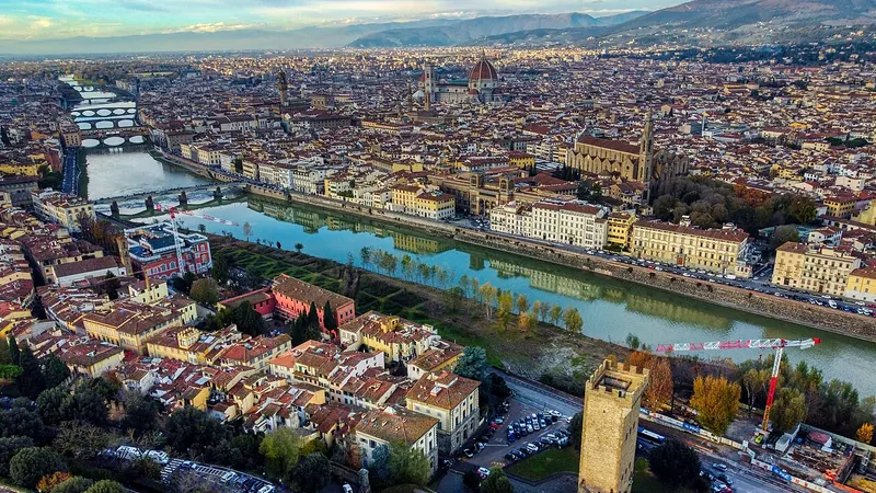 Florence skyline — Retail hub in Italy