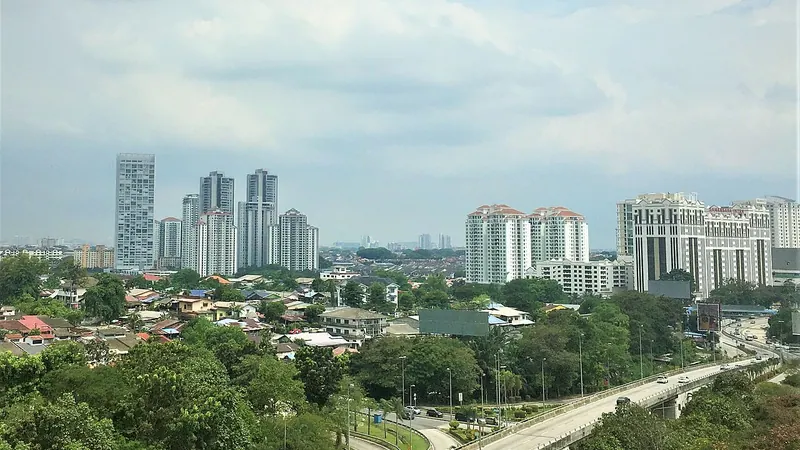 Petaling Jaya skyline — Retail hub in Singapore