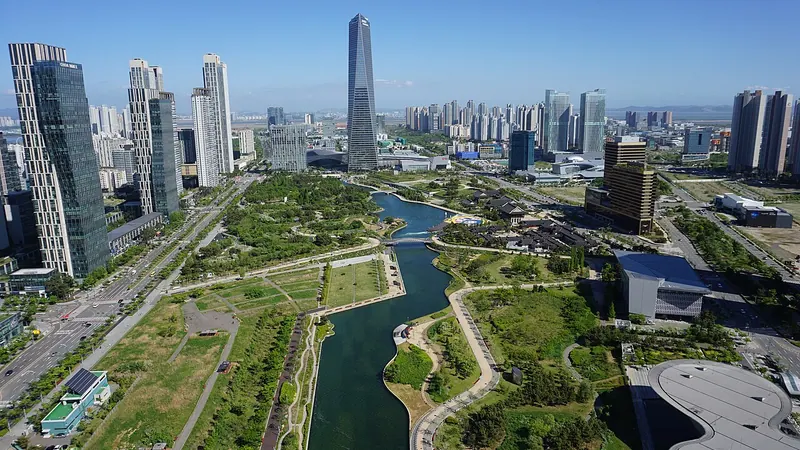 Incheon skyline — Retail hub in South Korea