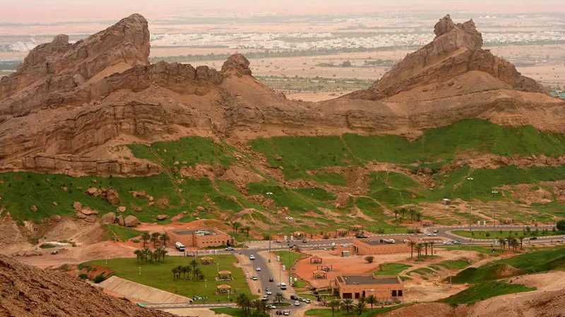 Al Ain skyline — Retail hub in the United Arab Emirates