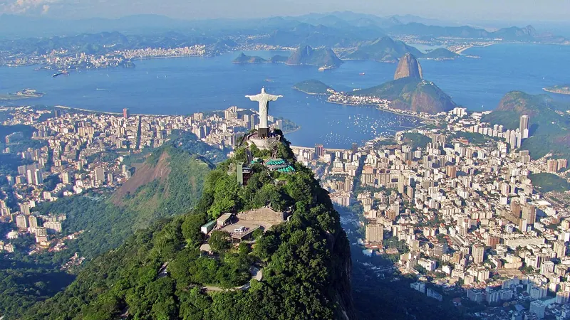 Rio De Janeiro skyline — Telecom hub in Brazil
