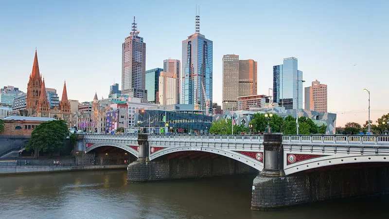 Melbourne skyline — Travel and Hospitality hub in Australia