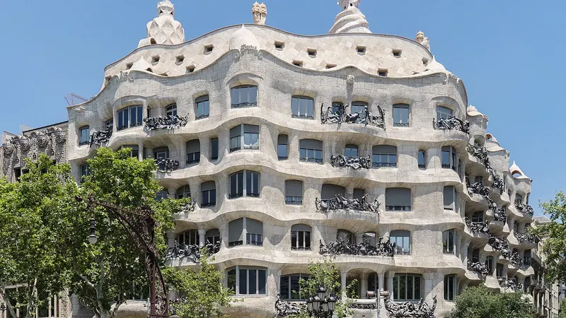Barcelona skyline — Travel and Hospitality hub in Spain